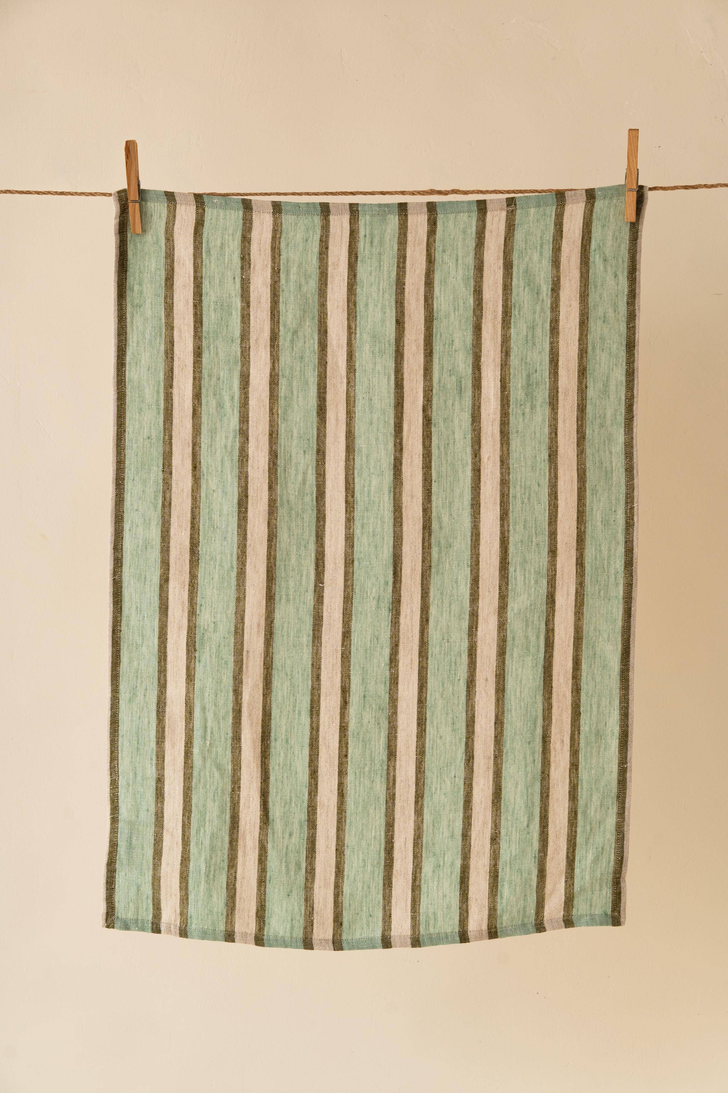 Elegant Striped Linen Kitchen Towel